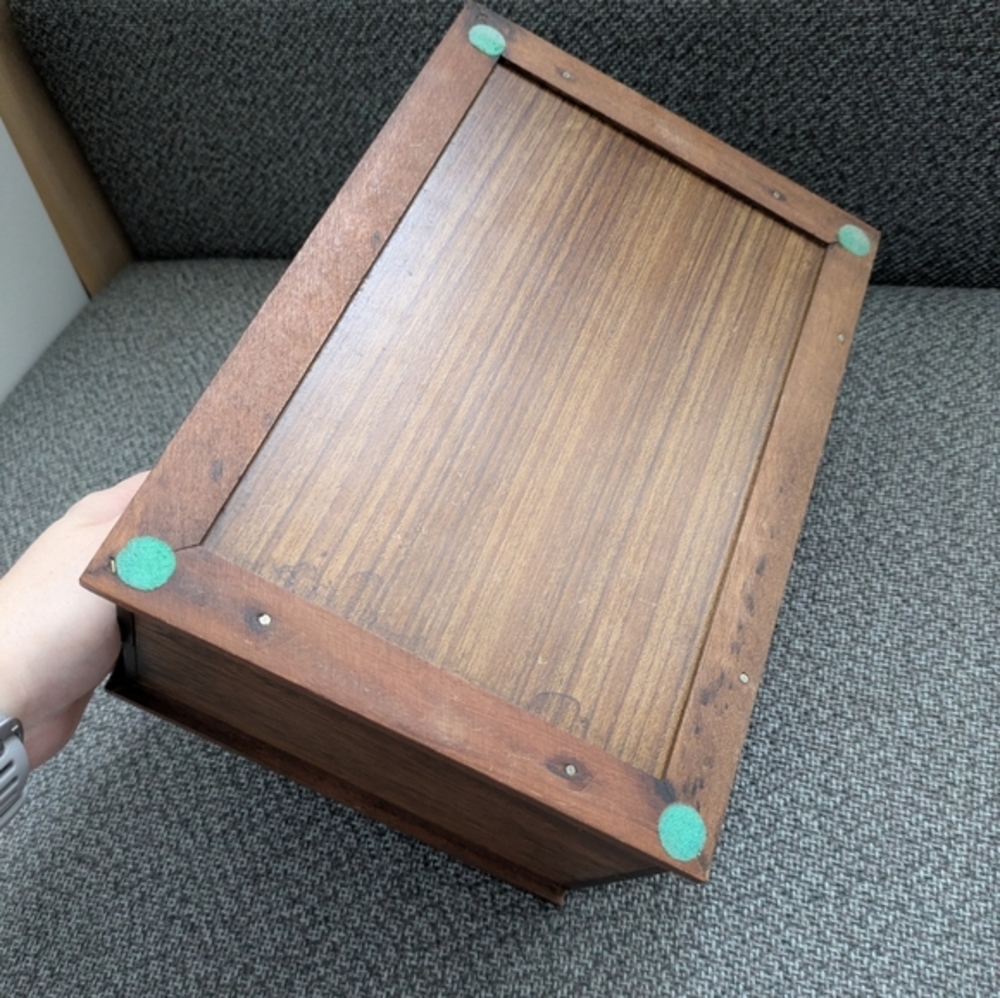 RARE 1960s Nintendo Travel Game/Gambling Set wooden box with knight - Picture 7 of 14